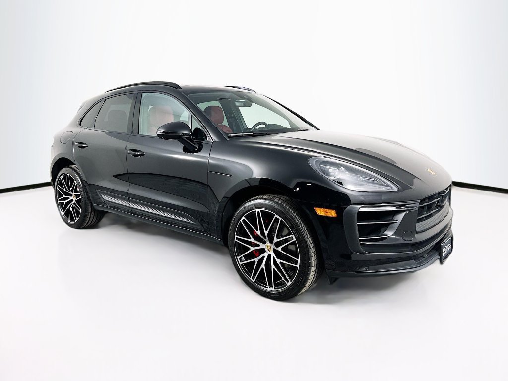 Certified 2024 Porsche Macan S AWD/4WD image 7