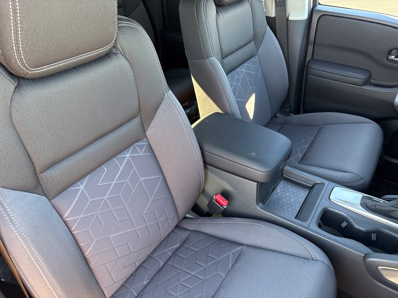 New 2027 Nissan Frontier SV RWD image 11