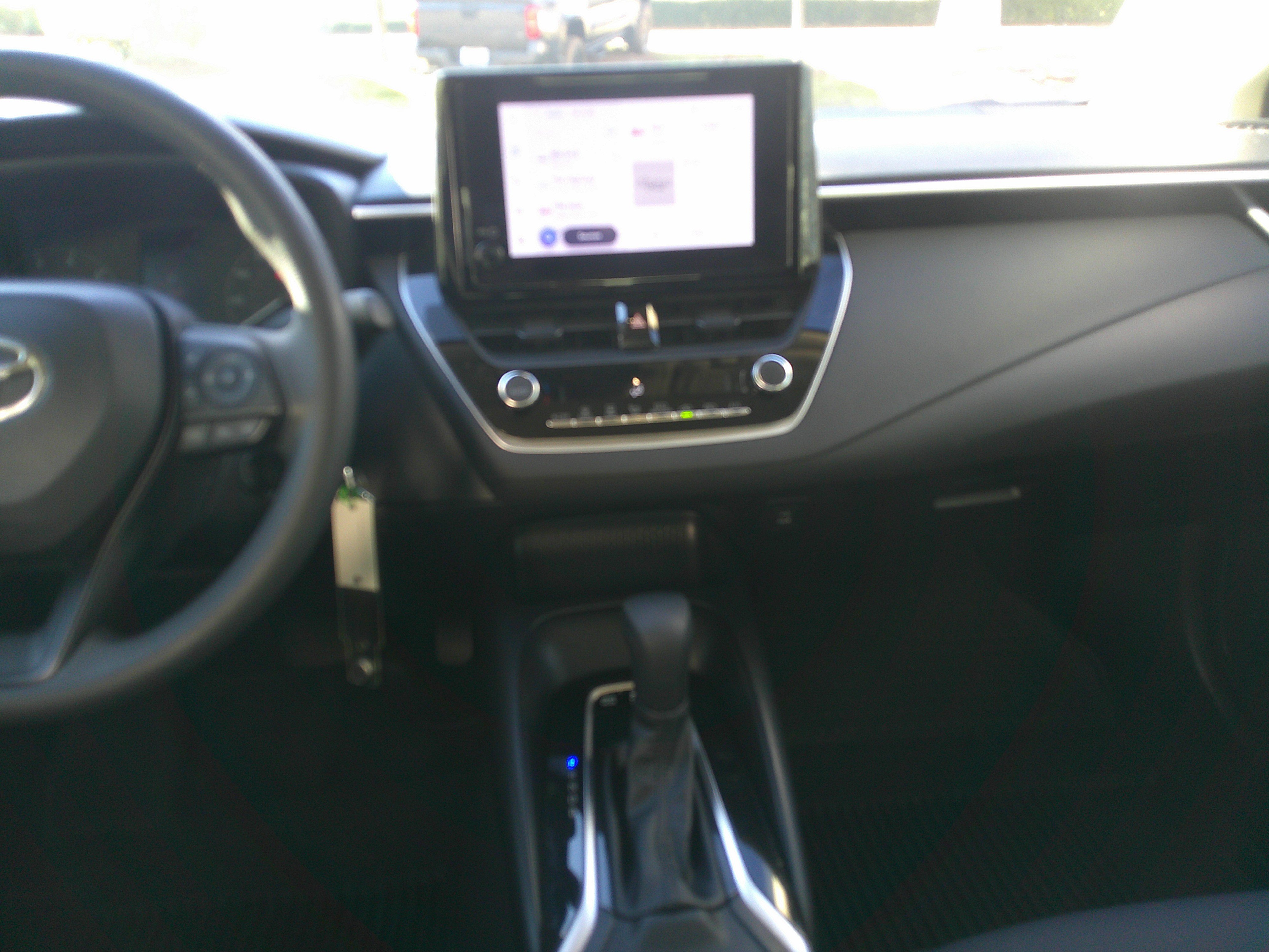 Used 2023 Toyota Corolla LE image 31