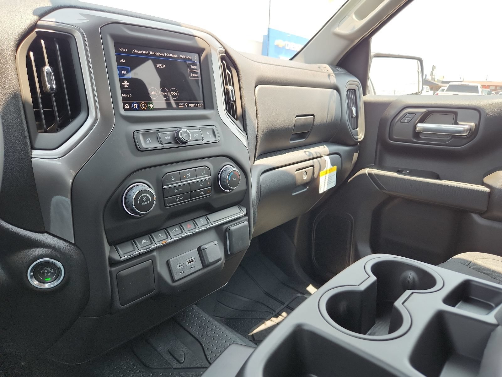 New 2026 Chevrolet Silverado 1500 Custom w/ LPO, Dark Essentials Package AWD/4WD image 20