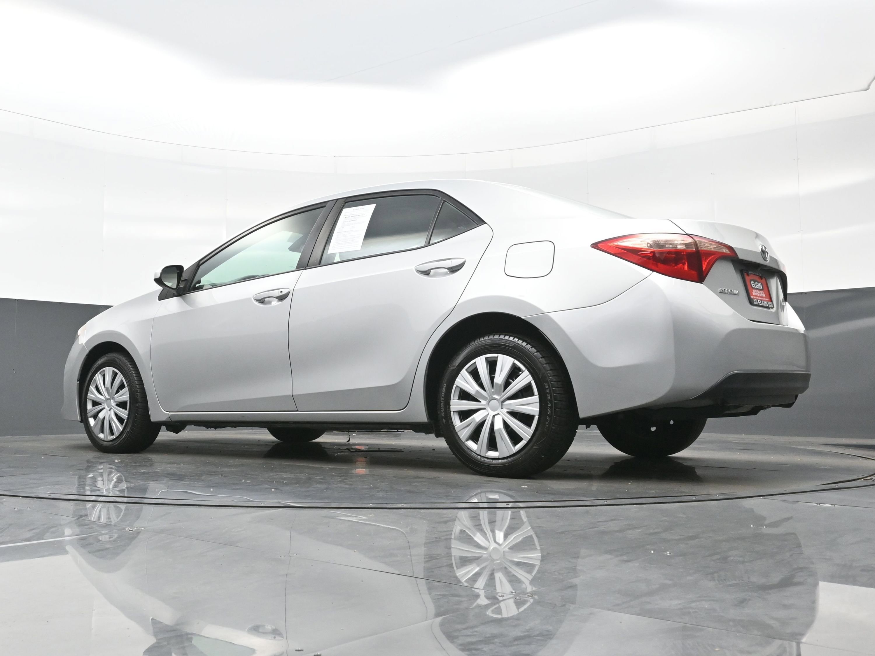 Used 2019 Toyota Corolla LE image 25