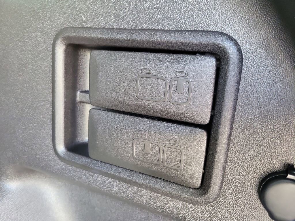 Certified 2024 GMC Terrain SLE w/ Driver Convenience Package image 10