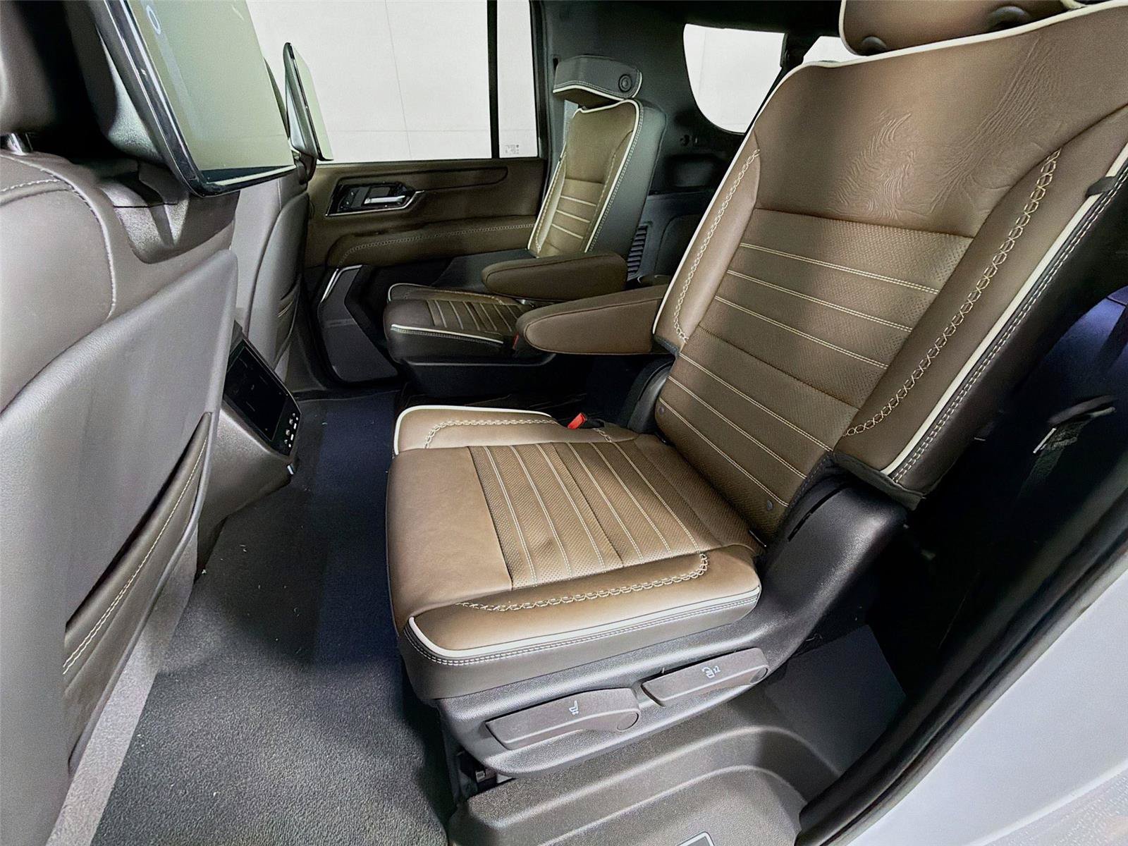 New 2026 GMC Yukon XL Denali Ultimate AWD/4WD image 26