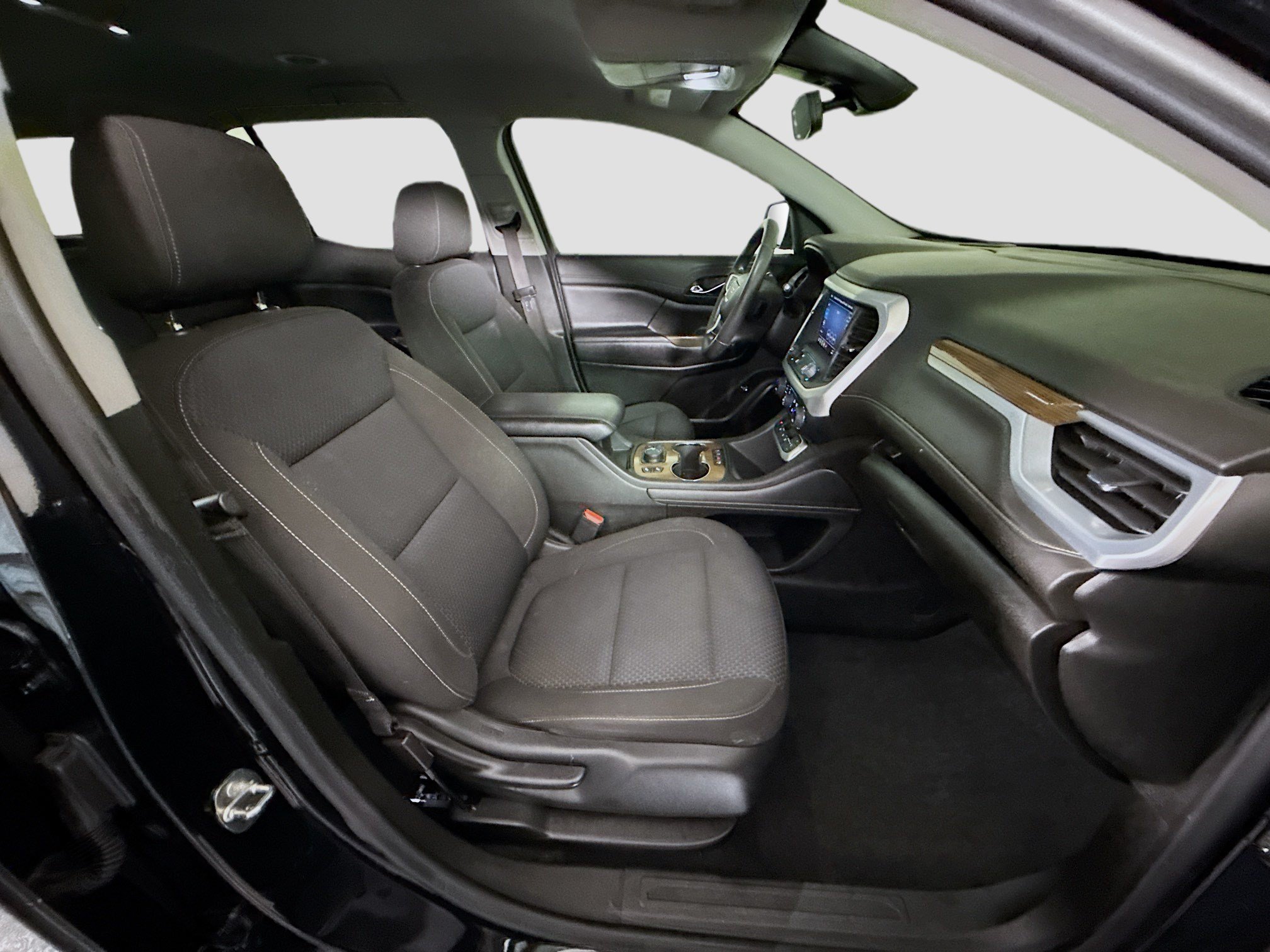 Used 2022 GMC Acadia SLE w/ Driver Convenience Package FWD image 29