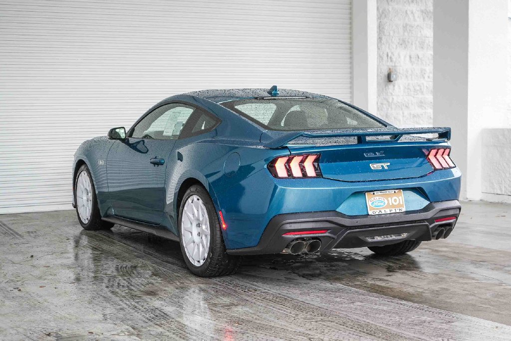 New 2026 Ford Mustang GT Premium w/ GT Performance Package RWD image 8