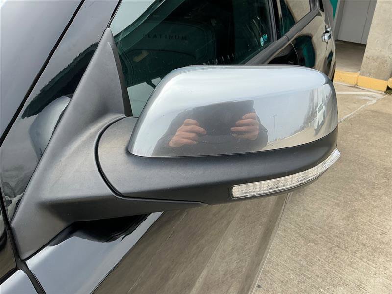 Used 2017 Ford Explorer Platinum image 13