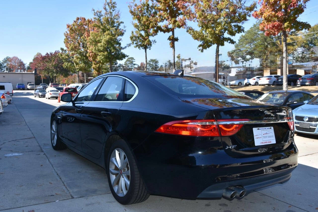 Used 2017 Jaguar XF Premium image 18