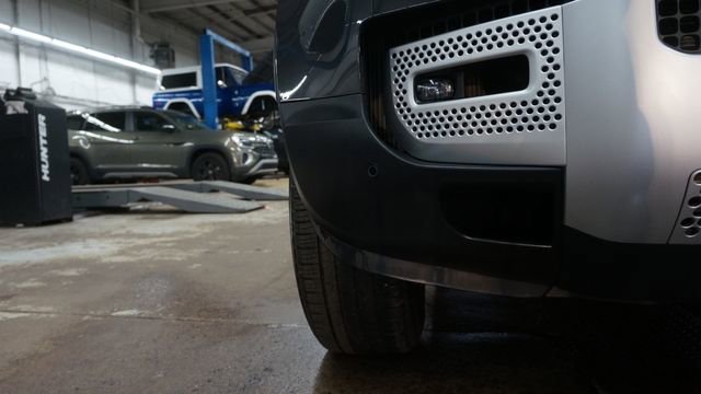 Used 2023 Land Rover Defender 90 S image 61