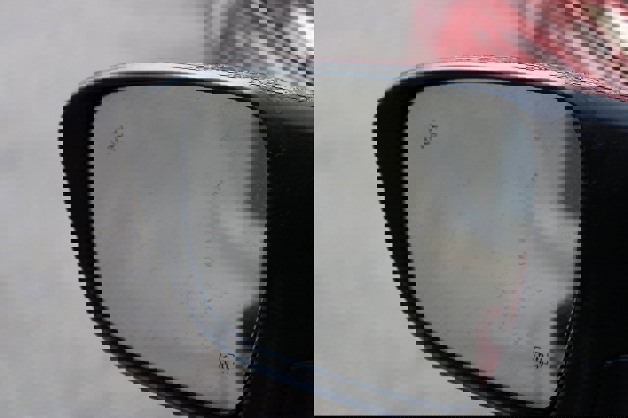 Used 2023 Nissan Frontier SV w/ SV Convenience Package image 22