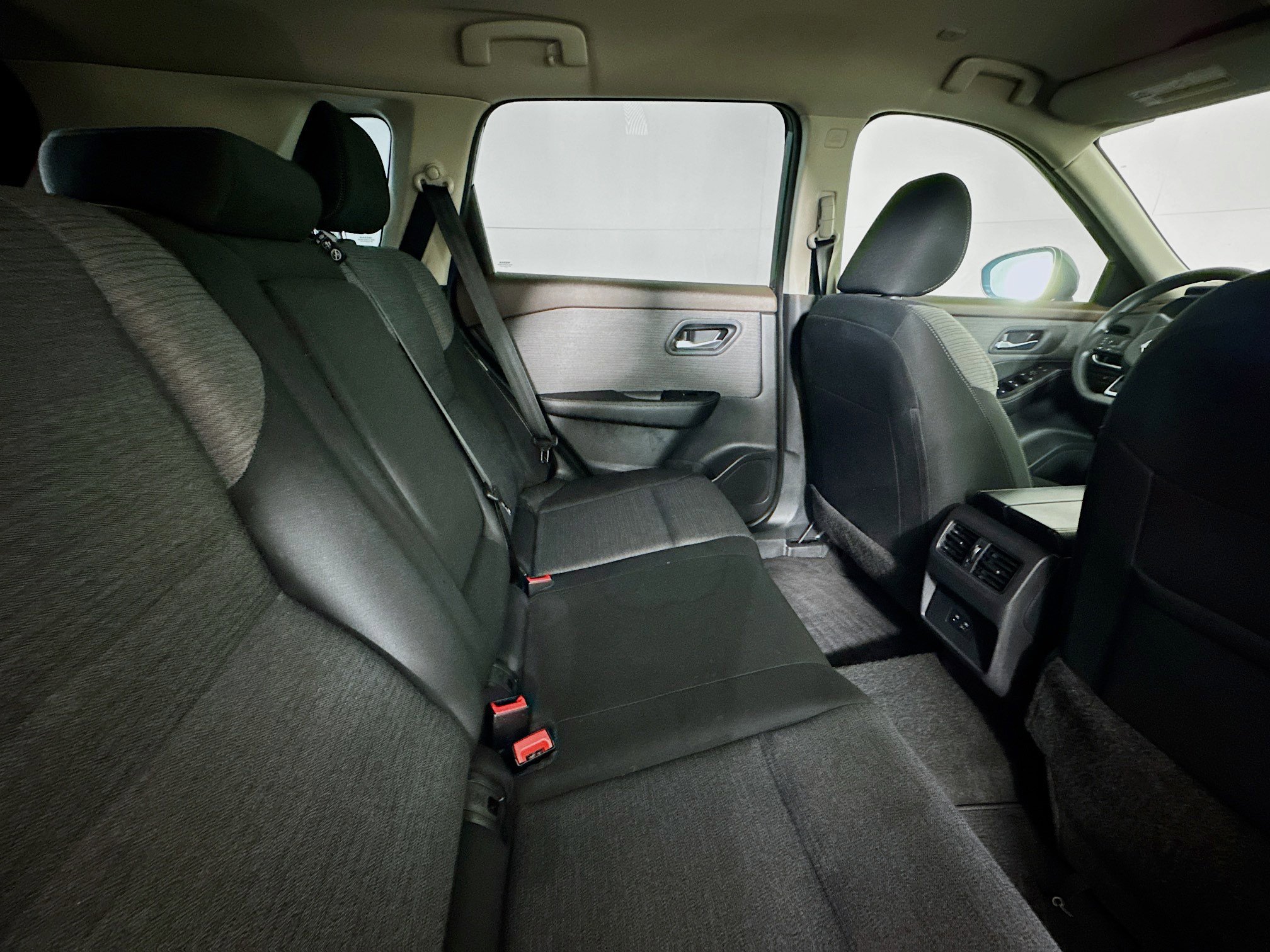 Used 2023 Nissan Rogue SV FWD image 26