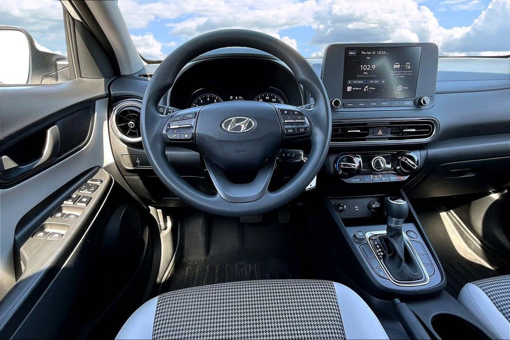 Used 2023 Hyundai Kona SE AWD/4WD image 10