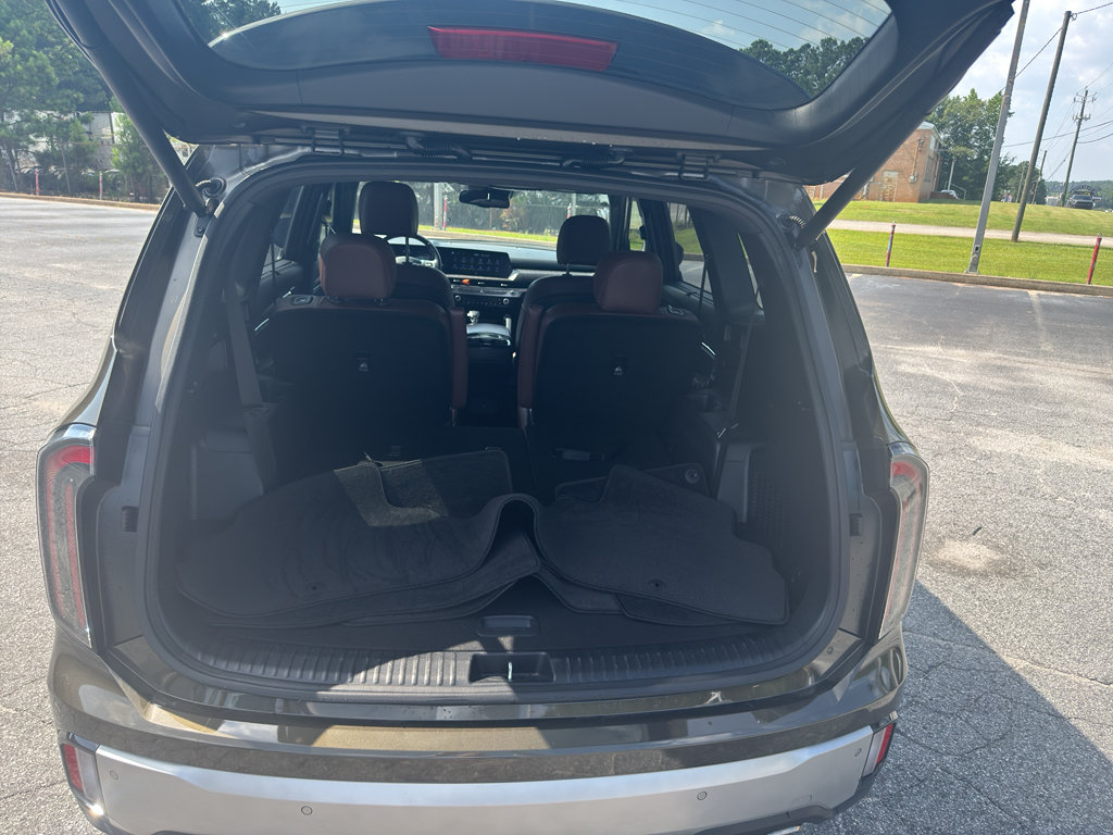 Used 2024 Kia Telluride EX w/ EX Captain's Chair Package FWD image 8