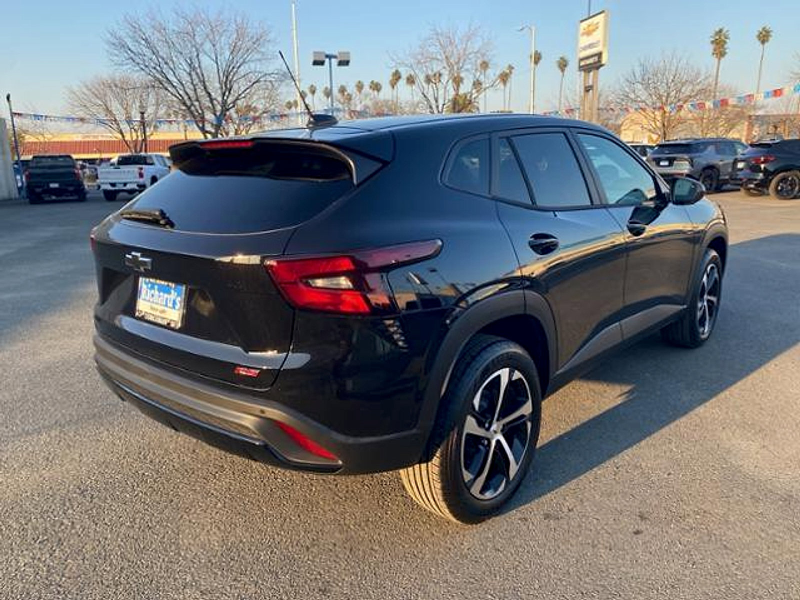 New 2026 Chevrolet Trax RS w/ Sunroof Package FWD image 7