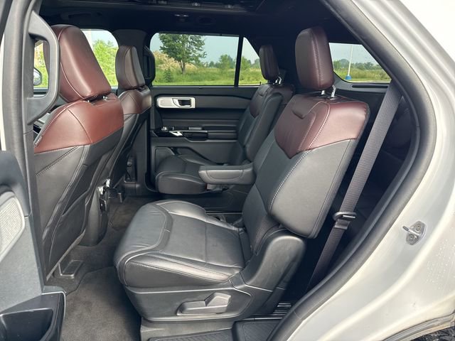 Used 2023 Ford Explorer Platinum w/ Technology Package image 41