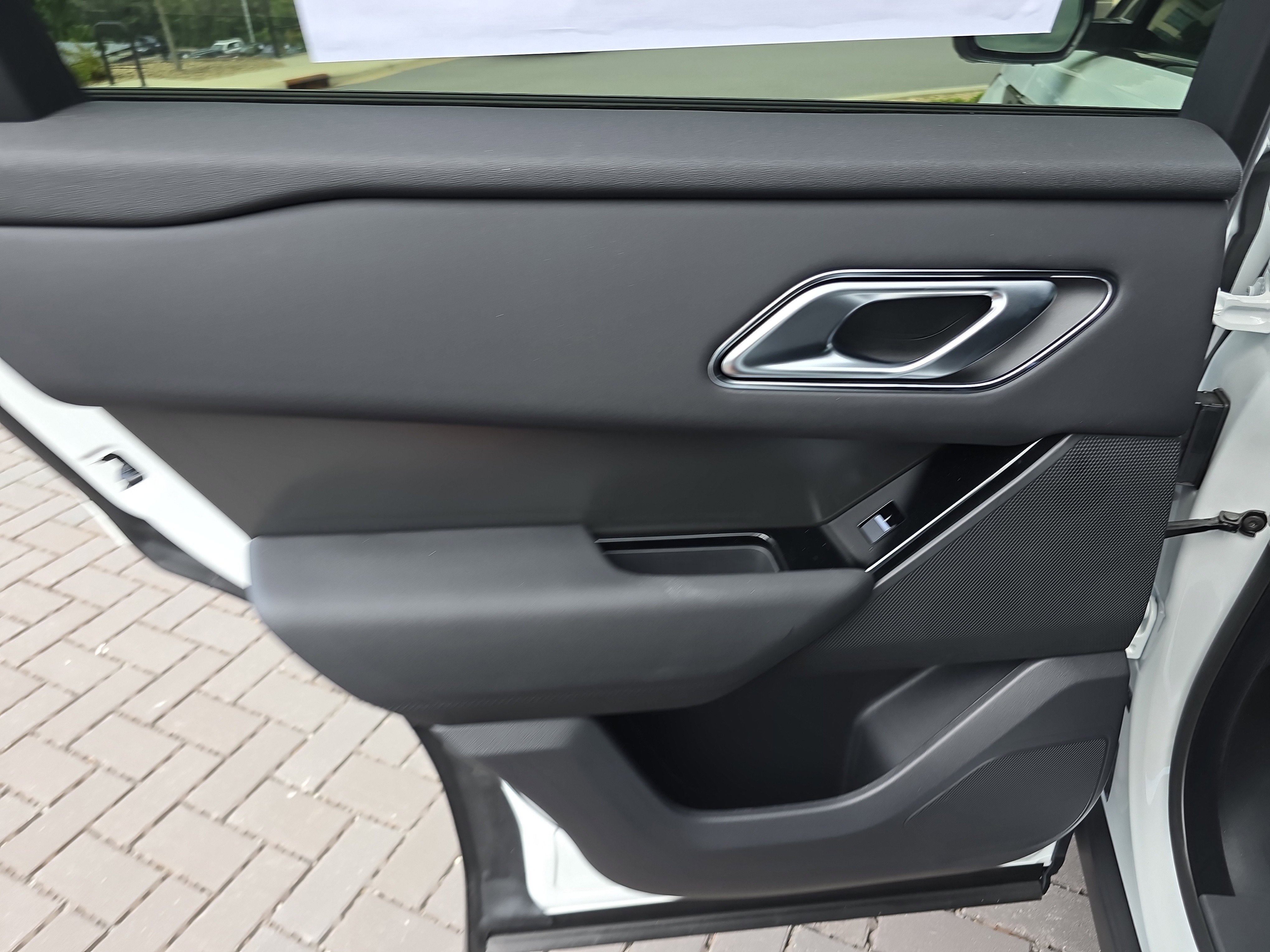 Certified 2026 Land Rover Range Rover Velar S AWD/4WD image 15
