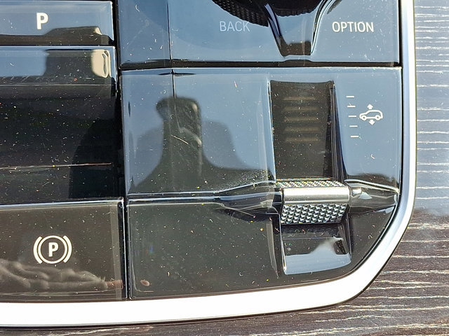 Certified 2025 BMW X7 M60i image 29