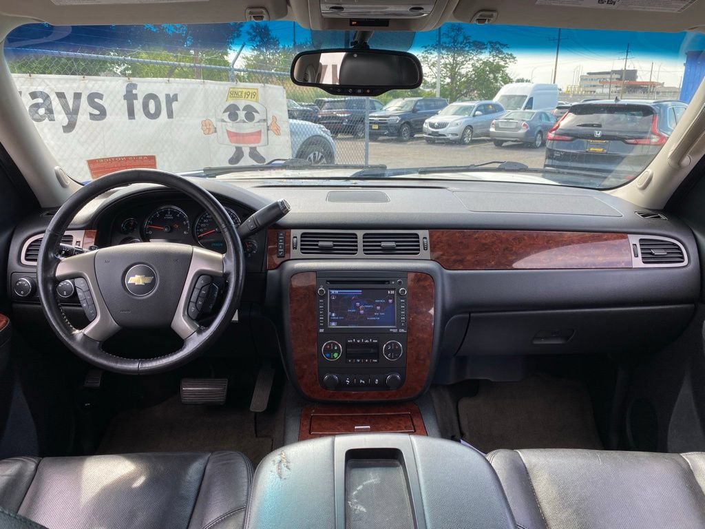 Used 2012 Chevrolet Suburban LTZ AWD/4WD image 22