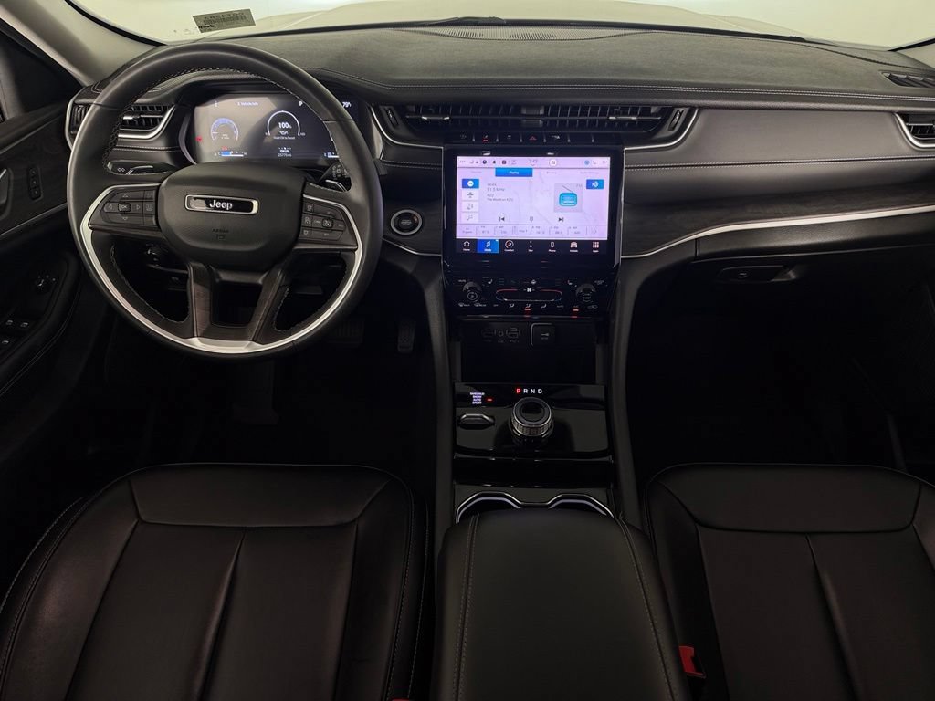 Certified 2023 Jeep Grand Cherokee Limited w/ Black Appearance Package AWD/4WD image 12