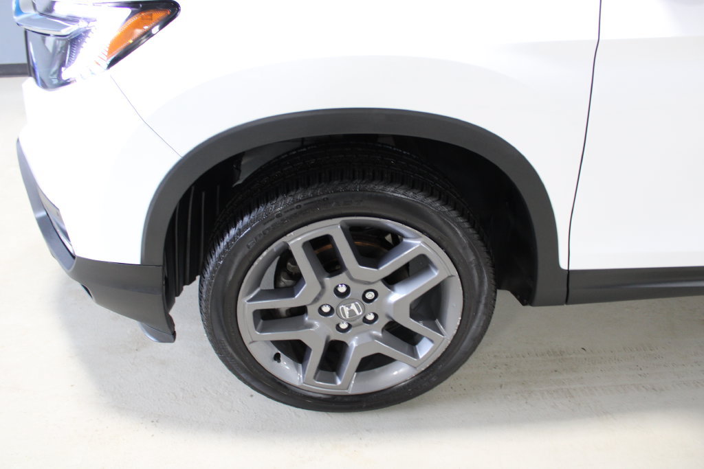 Used 2023 Honda Passport EX-L image 4