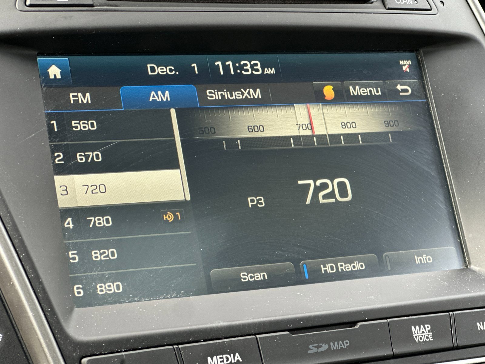 Used 2017 Hyundai Santa Fe Sport w/ 2.4L Tech Package 04 image 18