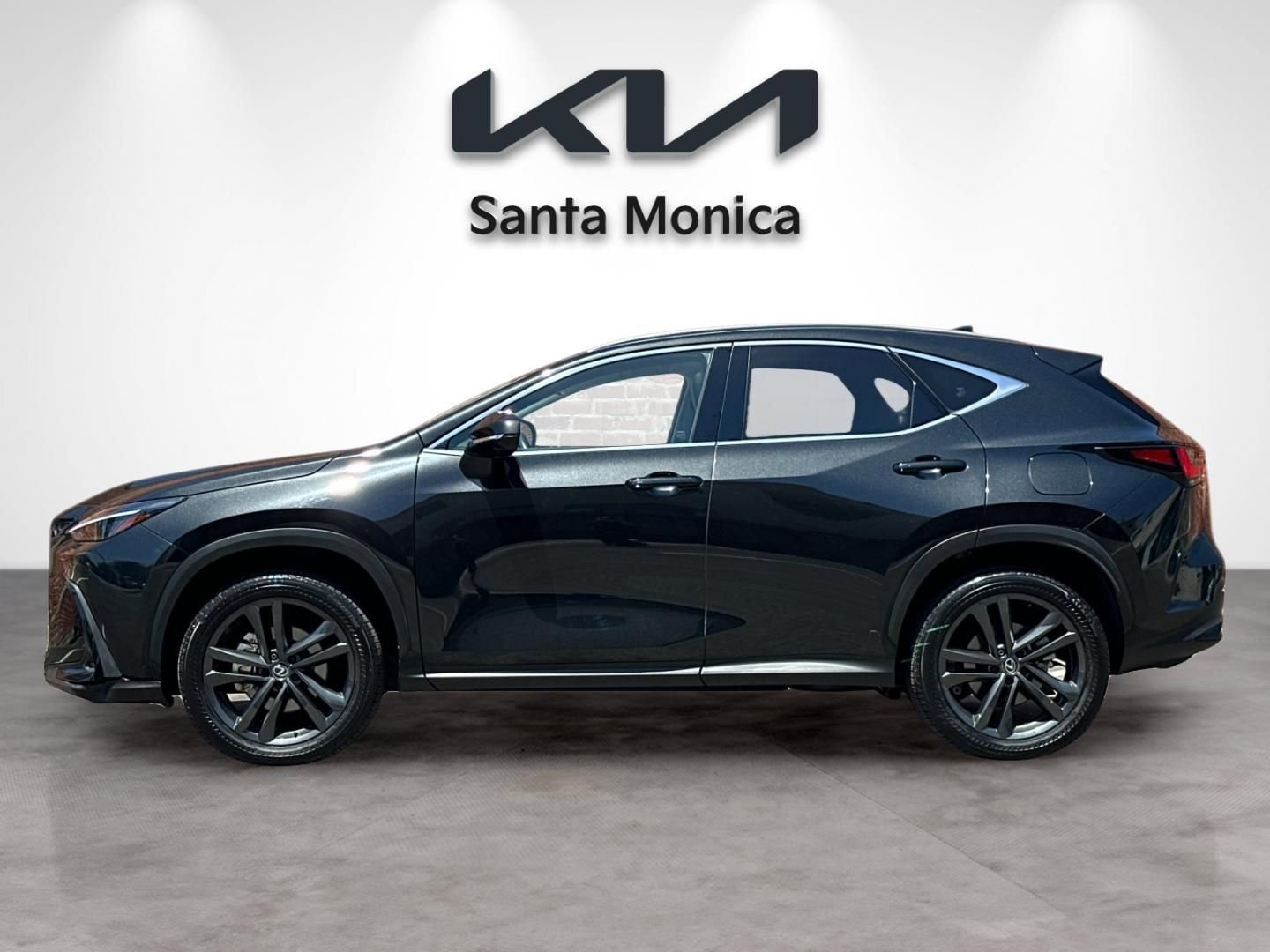 Used 2024 Lexus NX 450h+ AWD w/ Vision Package image 3