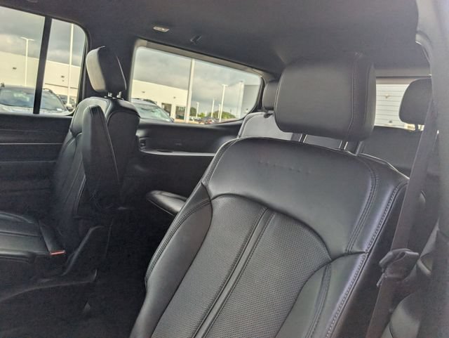 Used 2024 Jeep Wagoneer Series III AWD/4WD image 27