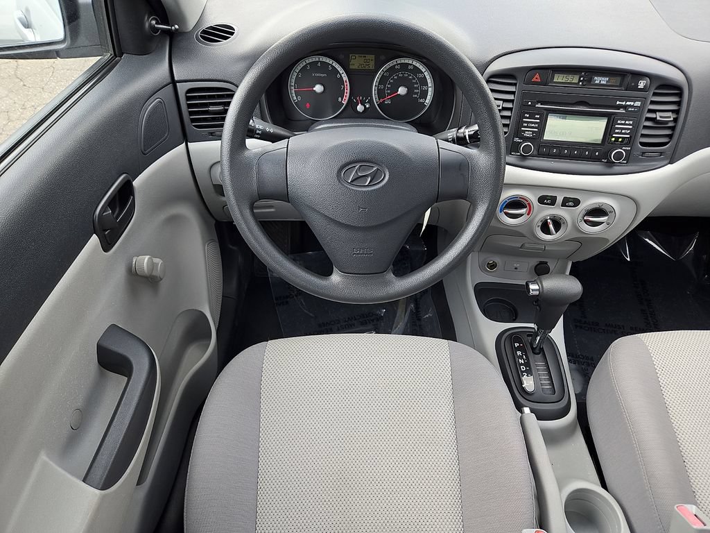 Used 2009 Hyundai Accent GLS w/ Popular Equipment Pkg 5 FWD image 18