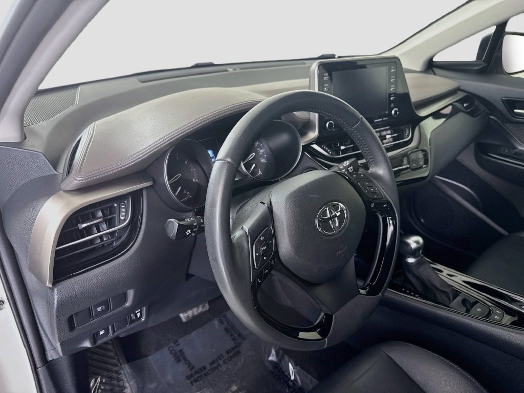 Used 2022 Toyota C-HR Limited FWD image 22