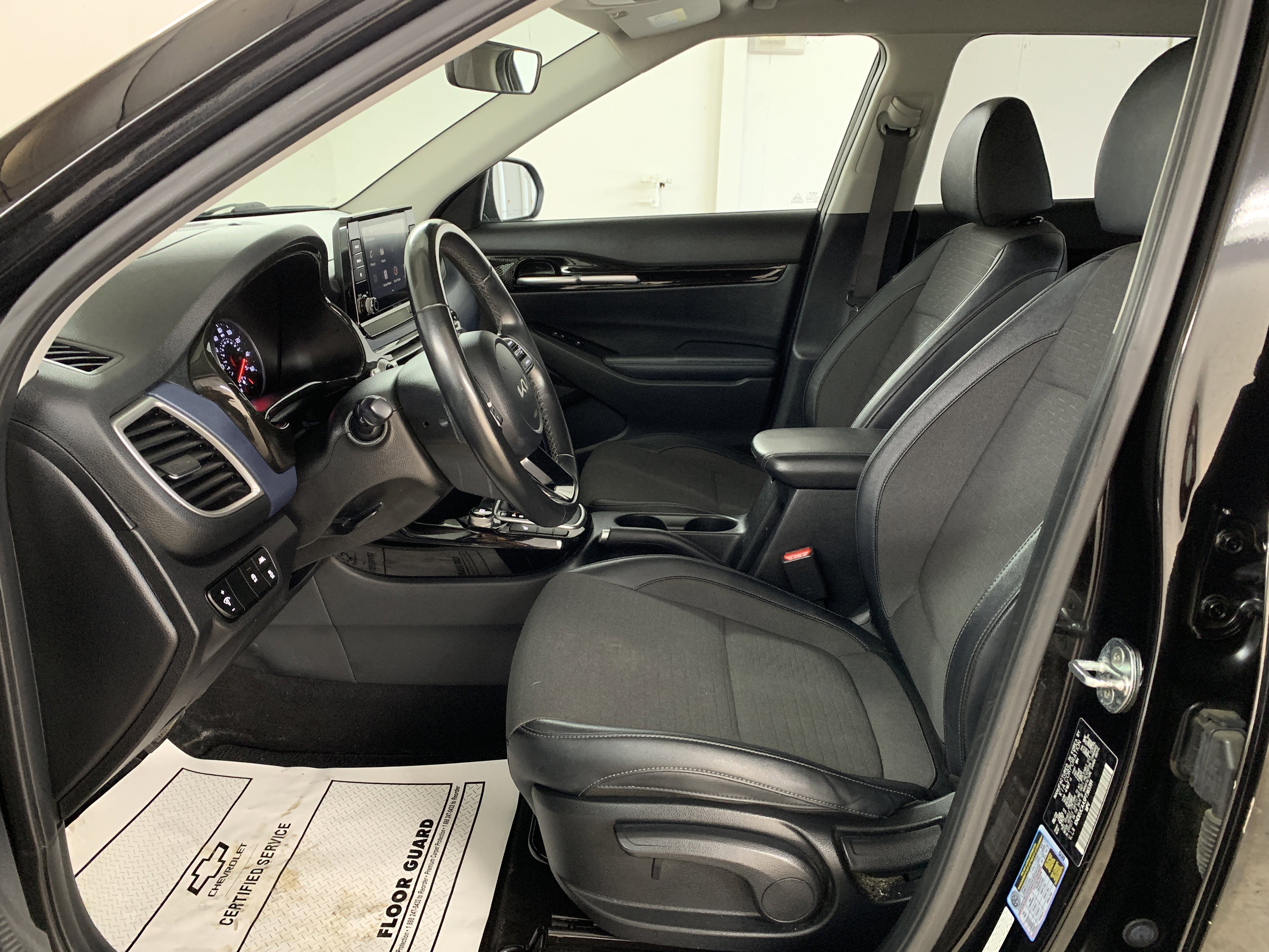 Used 2023 Kia Seltos S image 12