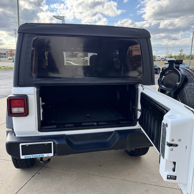 Used 2022 Jeep Wrangler Unlimited Sport image 12