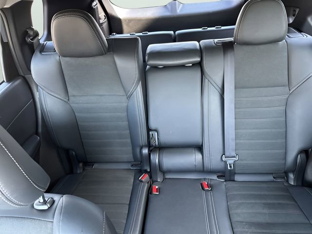 Used 2025 Mitsubishi Outlander SE image 28