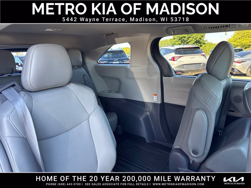 Used 2021 Toyota Sienna XLE AWD/4WD image 41