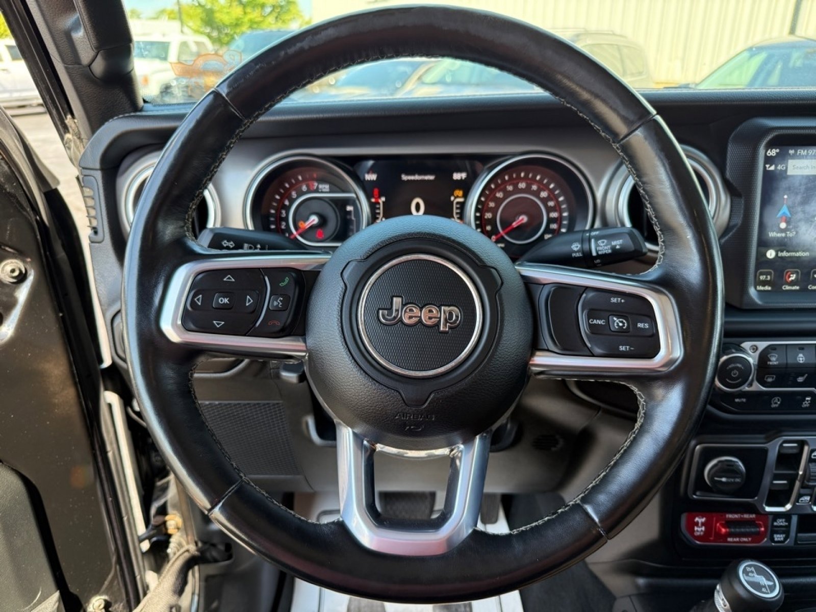Used 2020 Jeep Gladiator Rubicon w/ Uconnect 4C Nav & Sound Group image 19