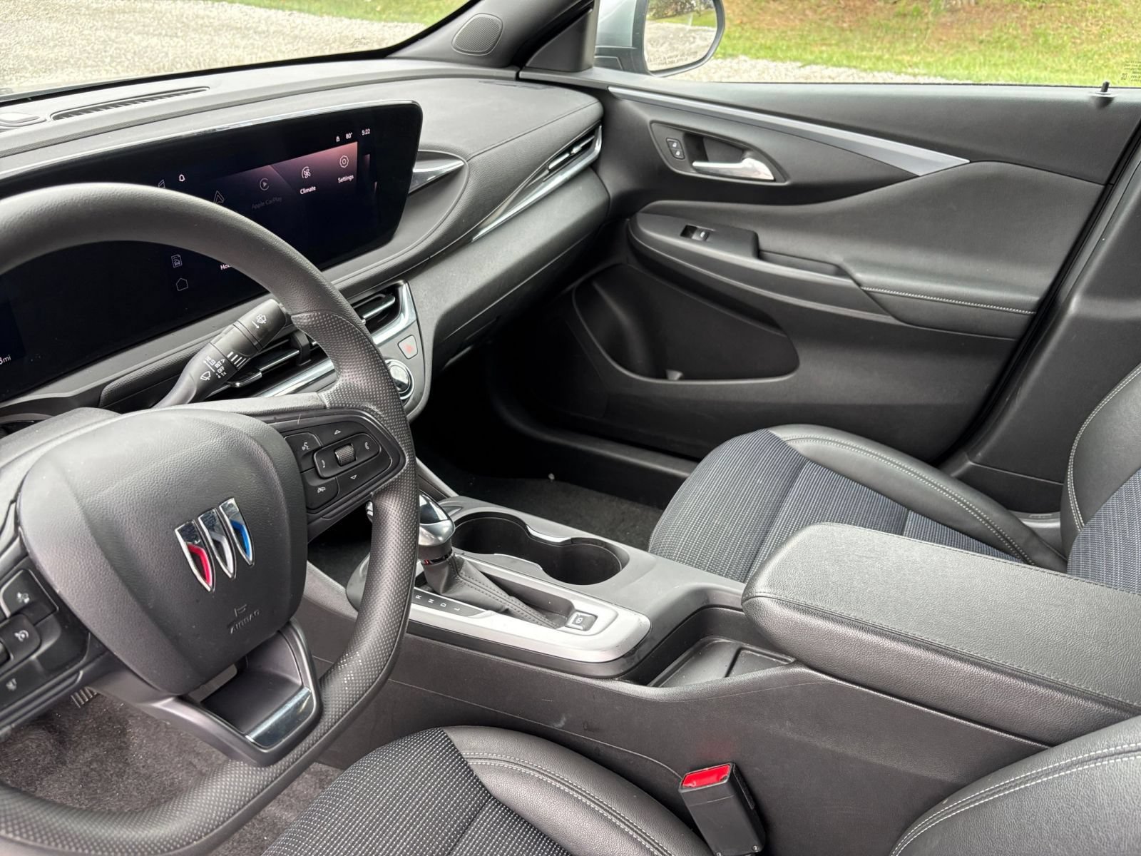 Used 2025 Buick Envista Preferred FWD image 36
