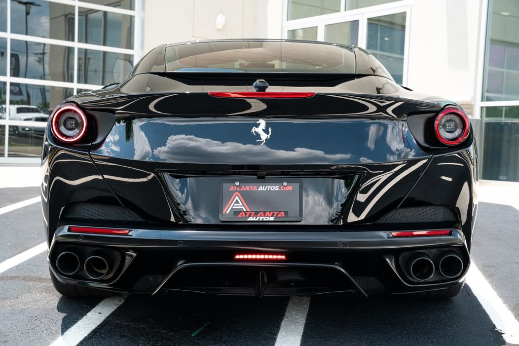 Used 2019 Ferrari Portofino RWD image 16