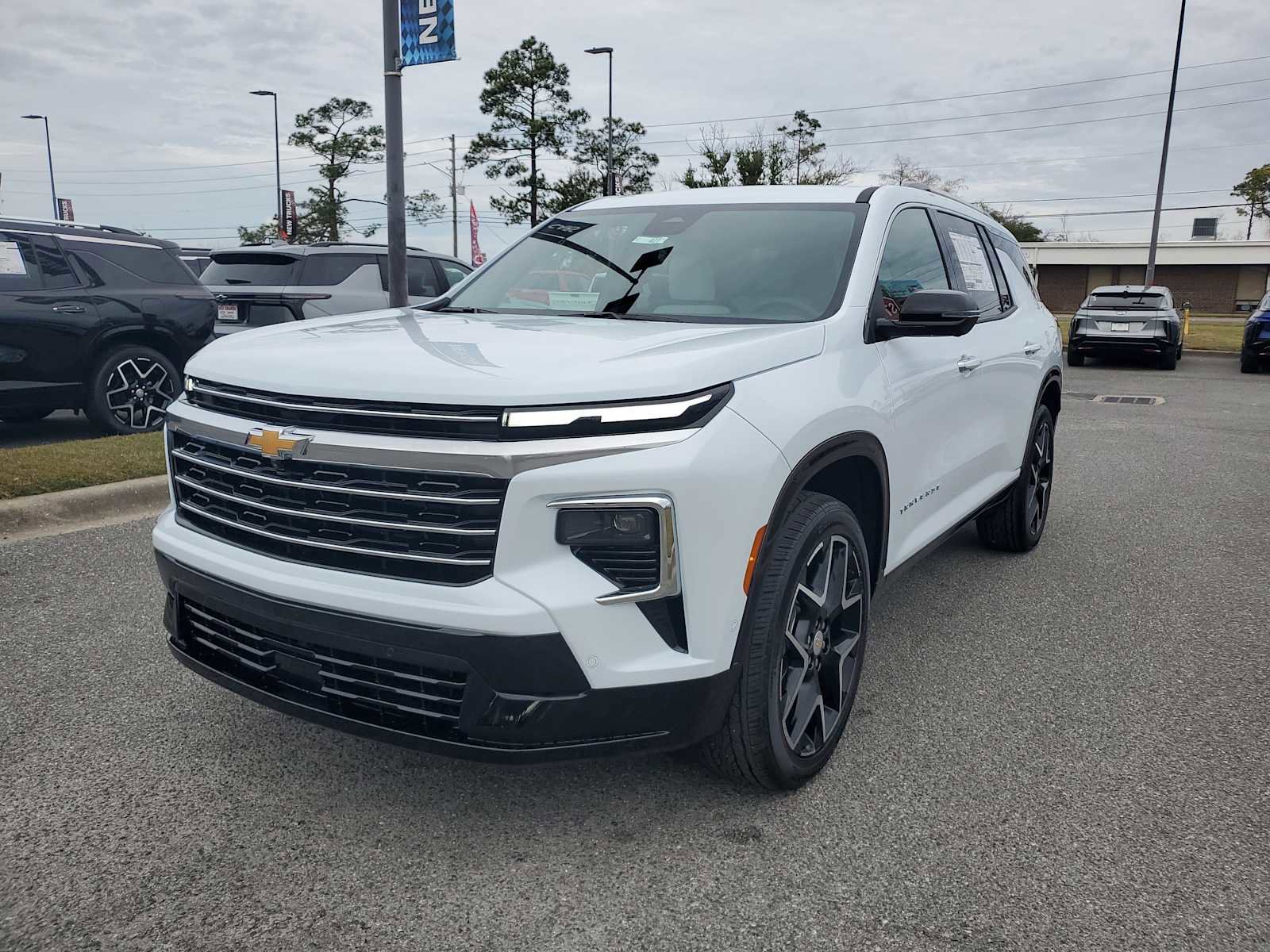 New 2026 Chevrolet Traverse High Country w/ LPO, Floor Liner Package image 1