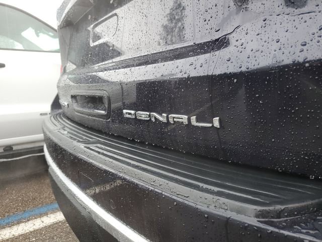 Used 2023 GMC Yukon Denali image 8