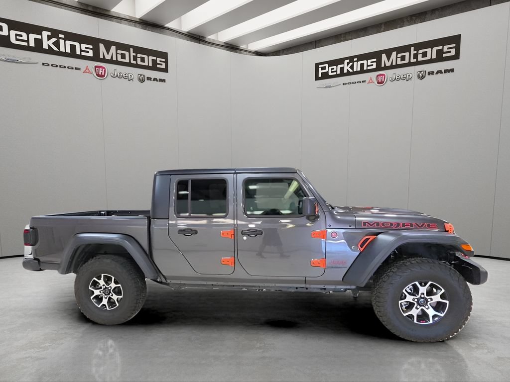 Used 2024 Jeep Gladiator Mojave w/ Technology Group AWD/4WD image 6