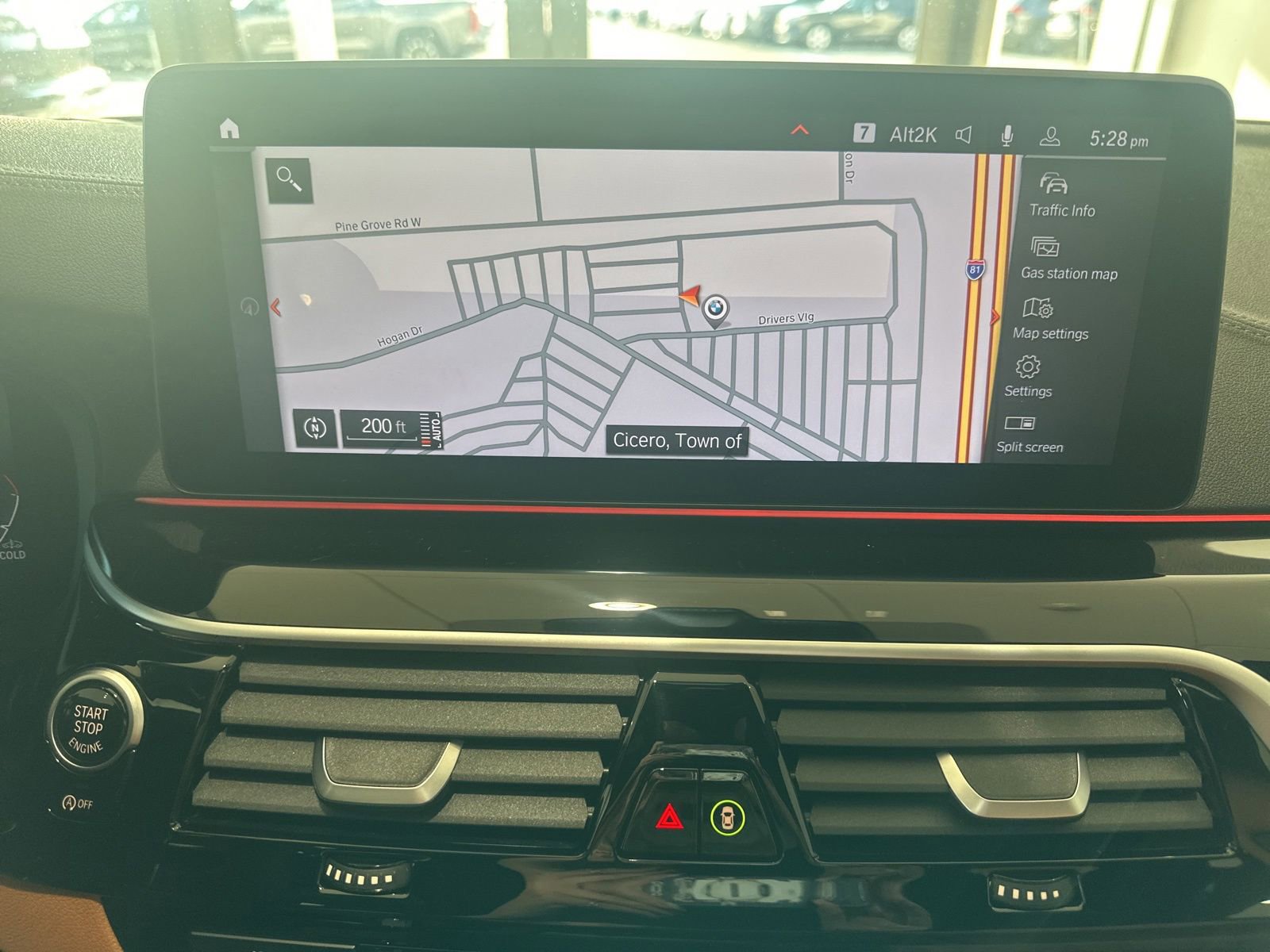 Used 2023 BMW M550i xDrive w/ Dynamic Handling Package image 27