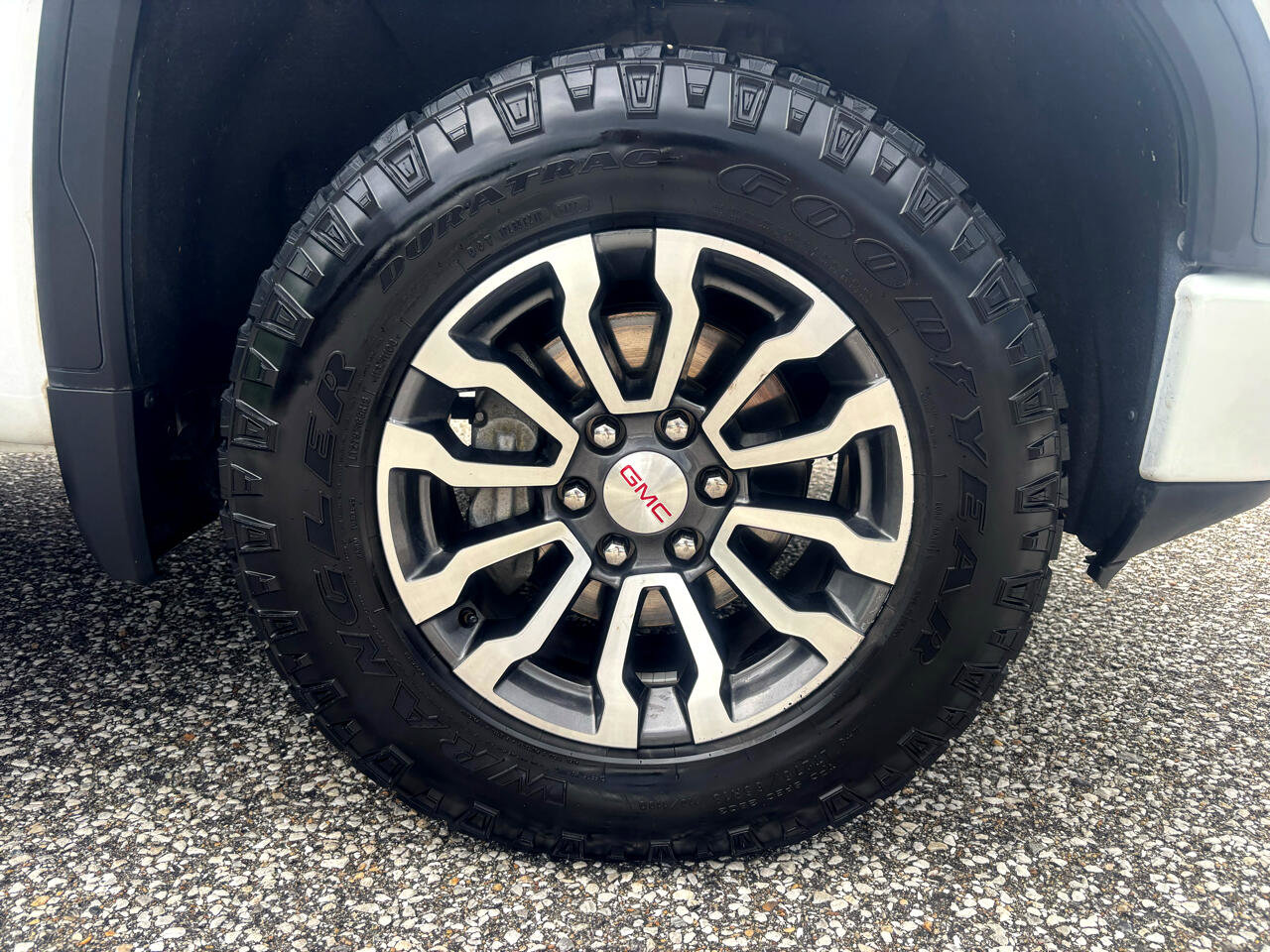 Used 2020 GMC Sierra 1500 AT4 w/ AT4 Premium Package image 27