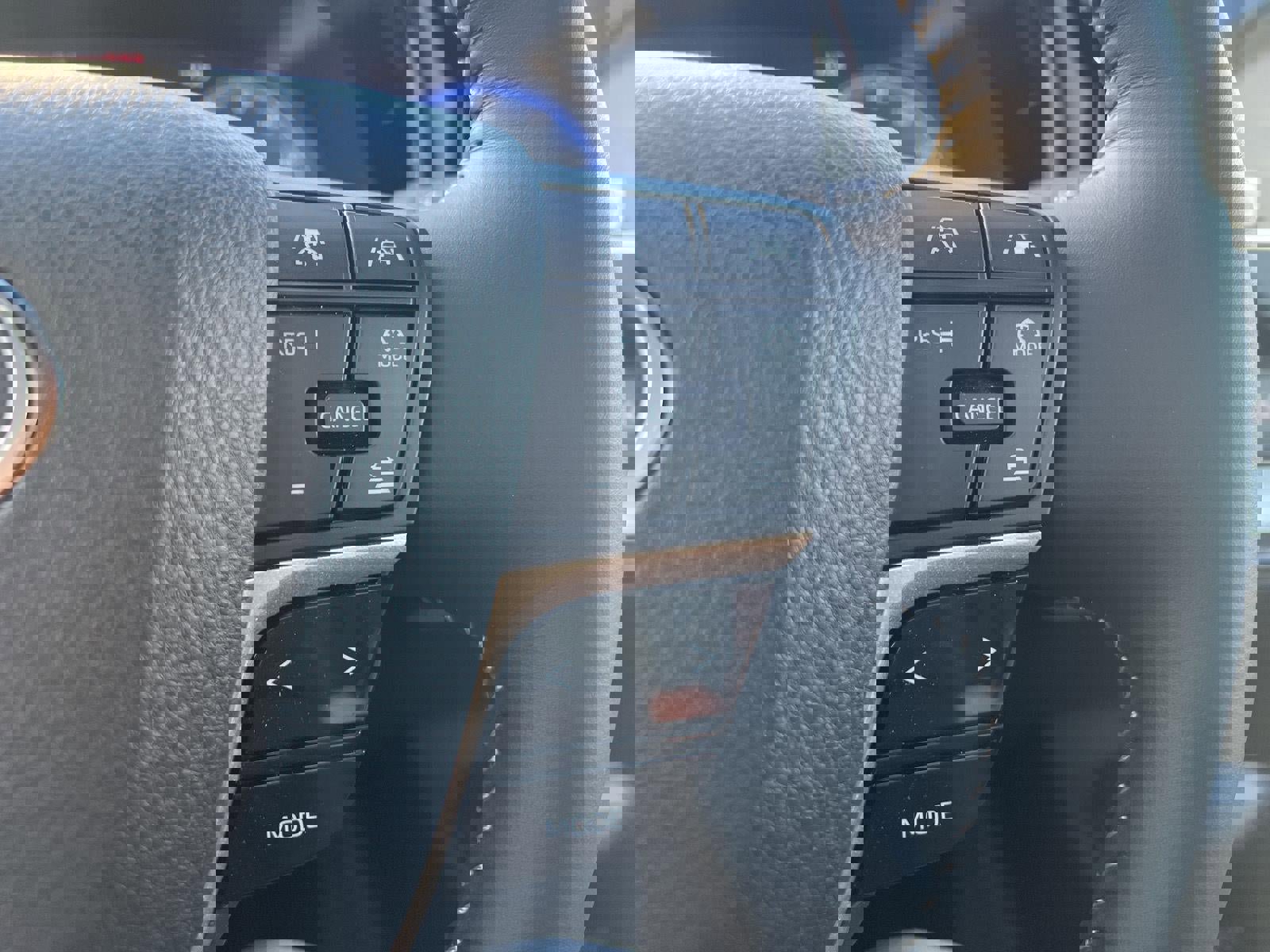 Used 2025 Toyota Crown Signia Limited w/ Advanced Technology Package image 22