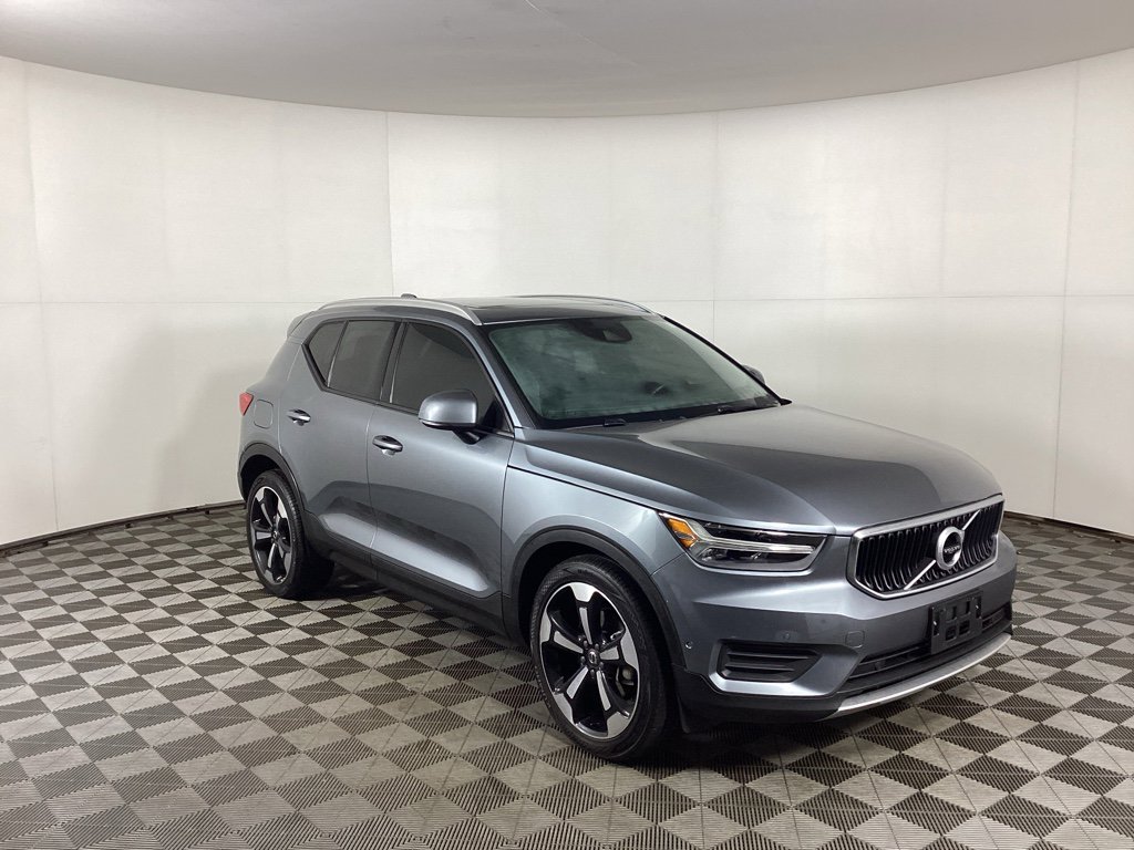 Used 2019 Volvo XC40 T5 Momentum