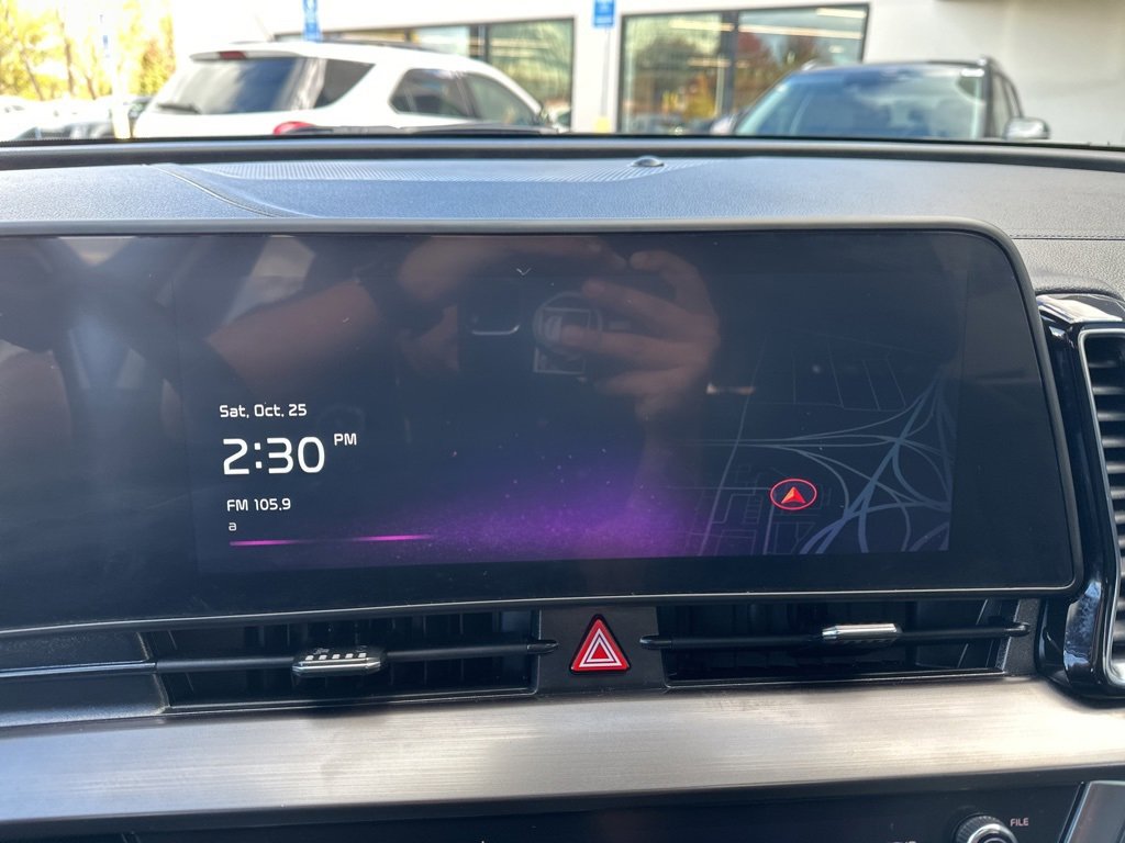 Used 2025 Kia Sportage EX w/ Premium Package image 33