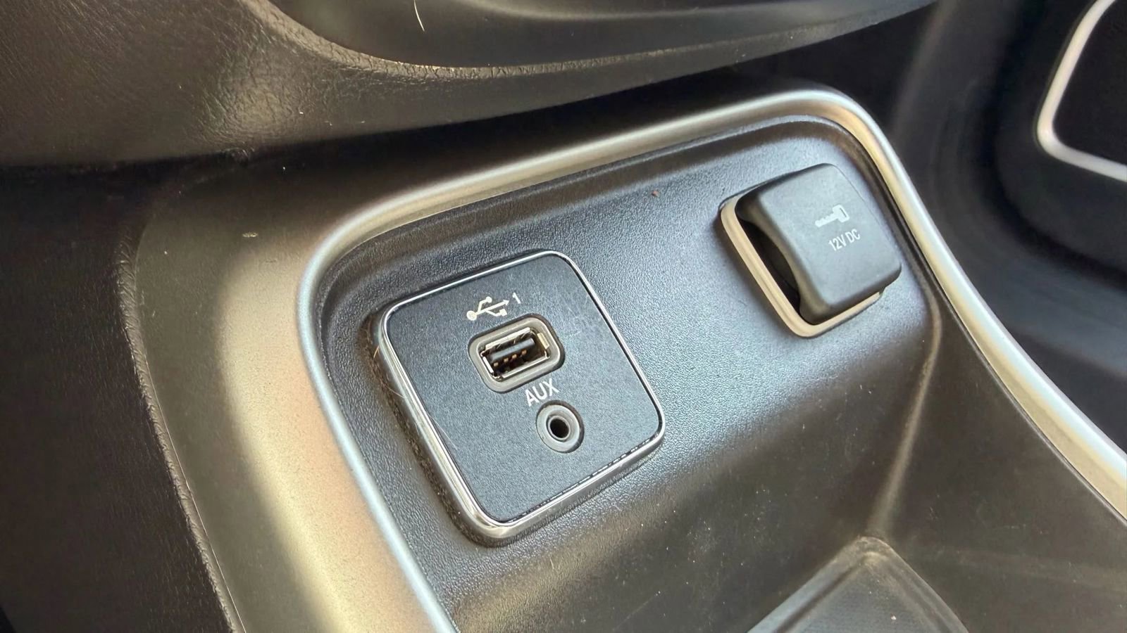 Used 2019 Jeep Compass Latitude w/ Popular Equipment Group image 36