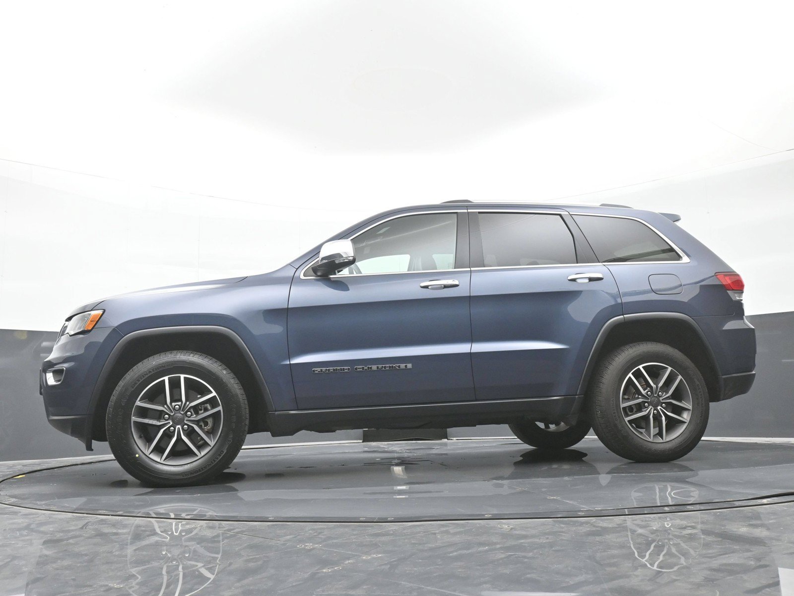 Used 2021 Jeep Grand Cherokee Limited AWD/4WD image 44