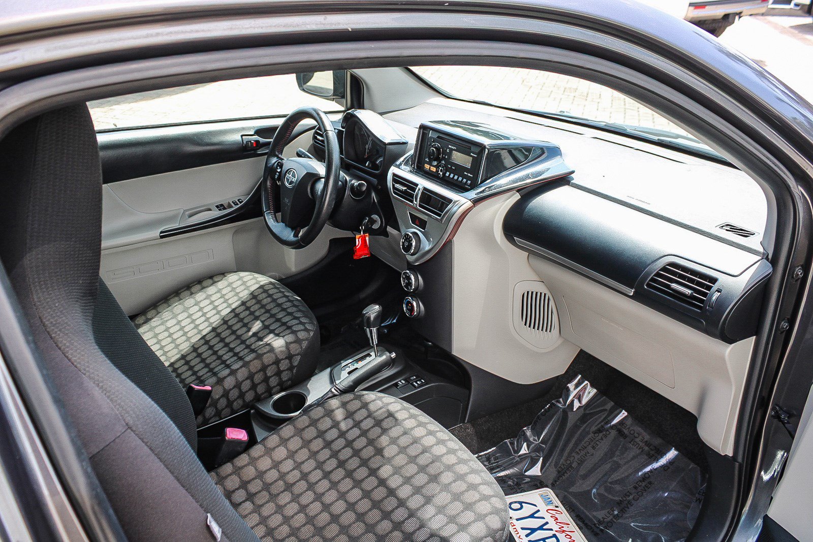 Used 2012 Scion iQ w/ Rear Speaker Pkg FWD image 18