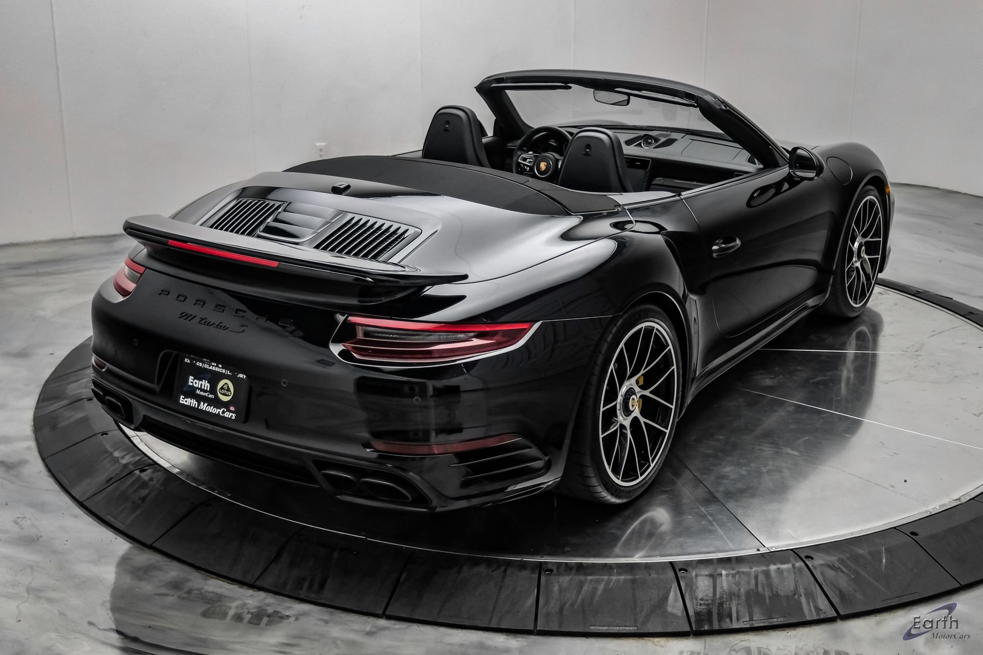 Used 2019 Porsche 911 Turbo S AWD/4WD image 22