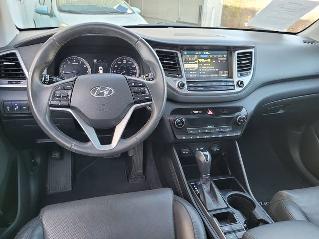 Used 2016 Hyundai Tucson Limited w/ Option Group 03 FWD image 19