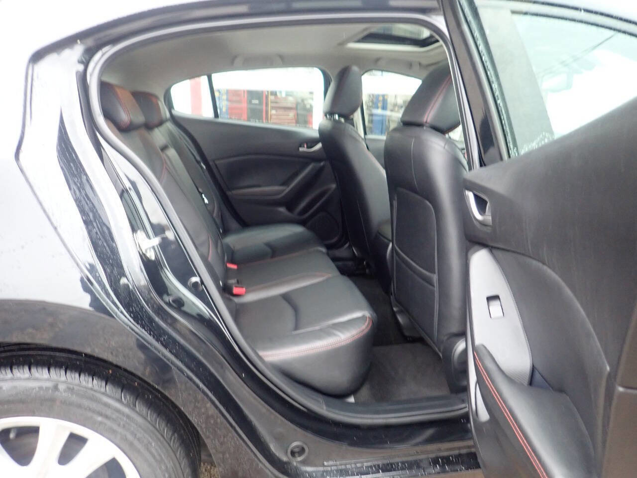 Used 2016 MAZDA MAZDA3 i Grand Touring image 32