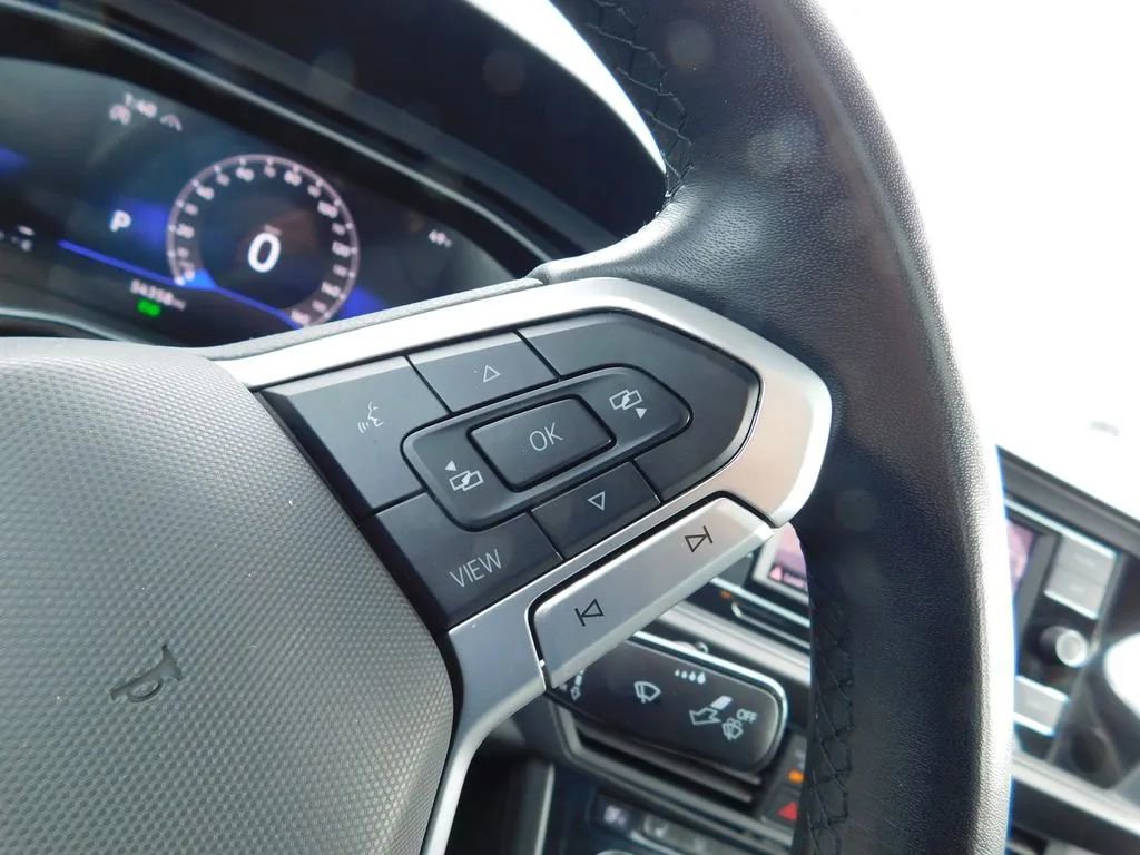 Used 2024 Volkswagen Jetta SE FWD image 20